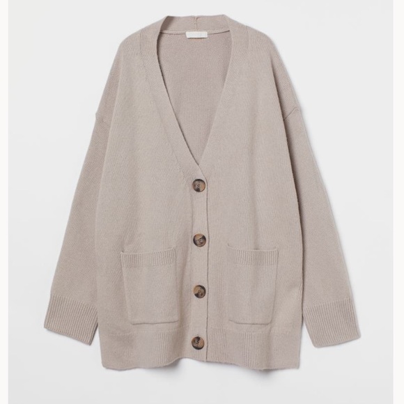 H&M Sweaters - NWT H&M Beige Cardigan